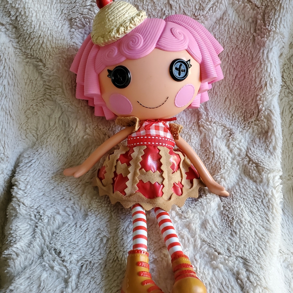 Lalaloopsy 🍒Cherry Crisp Crust🍒 Full Size Doll
